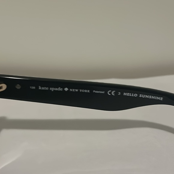 Kate Spade 52mm (135mm total) black polarized rectangular sunglasses. - Picture 4 of 8